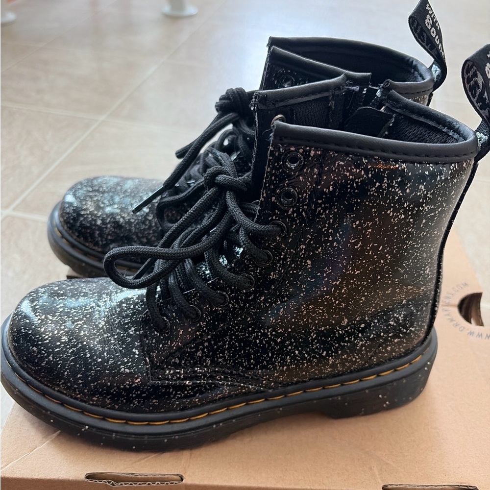 Dr. Martens Black Glitter Kids Boots - Picture 5 of 10